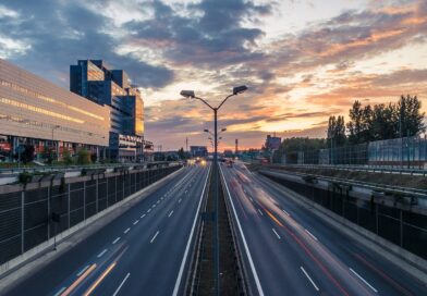 U.S. Transportation Secretary speeds to get America building again
