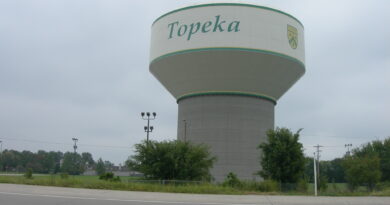 Public works officials from Topeka, Kan.